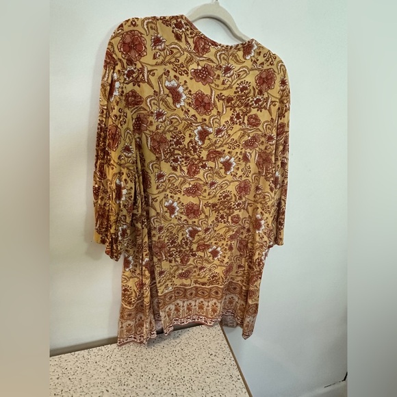 Knox Rose Beige and Rust Floral Blouse - Picture 2 of 5